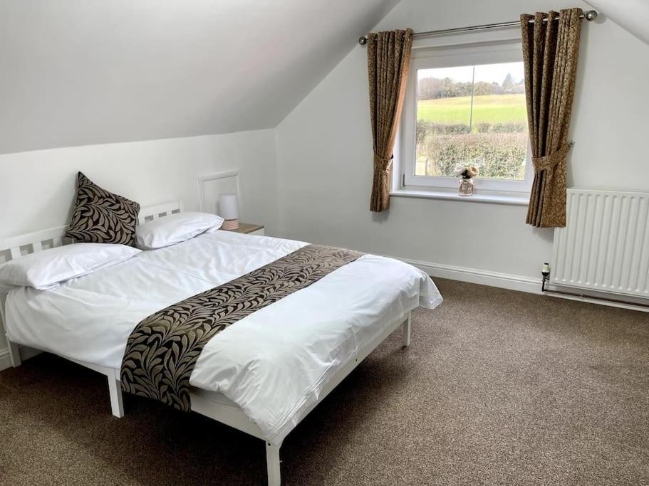 5-Bedroom Cottage In Healing, Grimsby Eksteriør billede